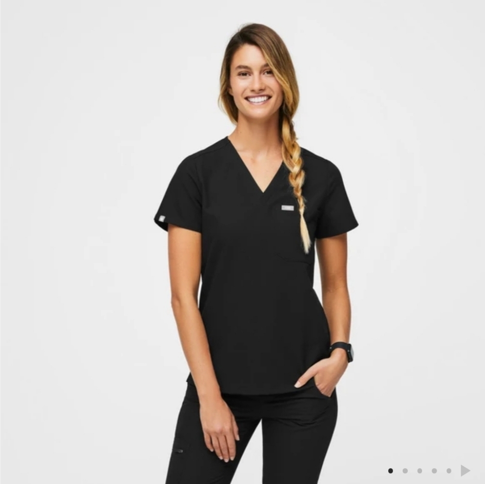 FIGS One-Pocket Scrub Top Size XS